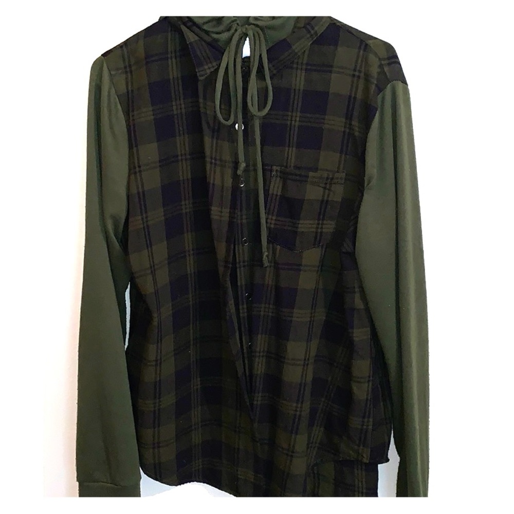Button up shirt/lightweight jacket 🍂